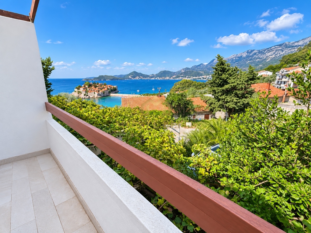 PRODAJA JEDNOSOBNOG STANA – SVETI STEFAN, BUDVA